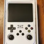 R36S Retro Handheld Game Console – 20,000+ Games, 3.5" IPS Screen, 64GB/128GB photo review