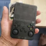 R36S Retro Handheld Game Console – 20,000+ Games, 3.5" IPS Screen, 64GB/128GB photo review
