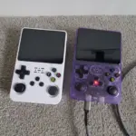 R36S Retro Handheld Game Console – 20,000+ Games, 3.5" IPS Screen, 64GB/128GB photo review