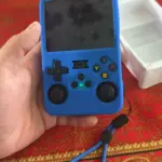 R36S Retro Handheld Game Console – 20,000+ Games, 3.5" IPS Screen, 64GB/128GB photo review