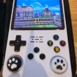 R36S Retro Handheld Game Console – 20,000+ Games, 3.5" IPS Screen, 64GB/128GB photo review