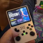 R36S Retro Handheld Game Console – 20,000+ Games, 3.5" IPS Screen, 64GB/128GB photo review