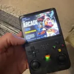 R36S Retro Handheld Game Console – 20,000+ Games, 3.5" IPS Screen, 64GB/128GB photo review