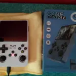 R36S Retro Handheld Game Console – 20,000+ Games, 3.5" IPS Screen, 64GB/128GB photo review