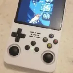 R36S Retro Handheld Game Console – 20,000+ Games, 3.5" IPS Screen, 64GB/128GB photo review