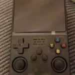 R36S Retro Handheld Game Console – 20,000+ Games, 3.5" IPS Screen, 64GB/128GB photo review