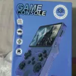 R36S Retro Handheld Game Console – 20,000+ Games, 3.5" IPS Screen, 64GB/128GB photo review