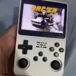R36S Retro Handheld Game Console – 20,000+ Games, 3.5" IPS Screen, 64GB/128GB photo review