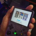 R36S Retro Handheld Game Console – 20,000+ Games, 3.5" IPS Screen, 64GB/128GB photo review