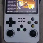 R36S Retro Handheld Game Console – 20,000+ Games, 3.5" IPS Screen, 64GB/128GB photo review