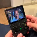 R36S Retro Handheld Game Console – 20,000+ Games, 3.5" IPS Screen, 64GB/128GB photo review