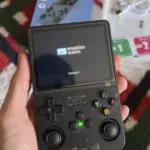 R36S Retro Handheld Game Console – 20,000+ Games, 3.5" IPS Screen, 64GB/128GB photo review