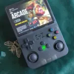 R36S Retro Handheld Game Console – 20,000+ Games, 3.5" IPS Screen, 64GB/128GB photo review