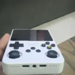 R36S Retro Handheld Game Console – 20,000+ Games, 3.5" IPS Screen, 64GB/128GB photo review