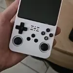 R36S Retro Handheld Game Console – 20,000+ Games, 3.5" IPS Screen, 64GB/128GB photo review