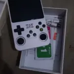 R36S Retro Handheld Game Console – 20,000+ Games, 3.5" IPS Screen, 64GB/128GB photo review