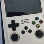 R36S Retro Handheld Game Console – 20,000+ Games, 3.5" IPS Screen, 64GB/128GB photo review