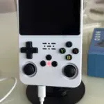 R36S Retro Handheld Game Console – 20,000+ Games, 3.5" IPS Screen, 64GB/128GB photo review