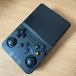 R36S Retro Handheld Game Console – 20,000+ Games, 3.5" IPS Screen, 64GB/128GB photo review