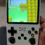 R36S Retro Handheld Game Console – 20,000+ Games, 3.5" IPS Screen, 64GB/128GB photo review