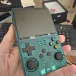 R36S Retro Handheld Game Console – 20,000+ Games, 3.5" IPS Screen, 64GB/128GB photo review