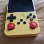 R36S Retro Handheld Game Console – 20,000+ Games, 3.5" IPS Screen, 64GB/128GB photo review