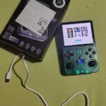 R36S Retro Handheld Game Console – 20,000+ Games, 3.5" IPS Screen, 64GB/128GB photo review