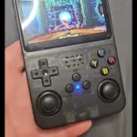 R36S Retro Handheld Game Console – 20,000+ Games, 3.5" IPS Screen, 64GB/128GB photo review